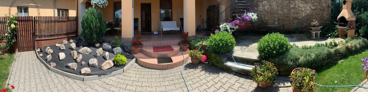 Apartmanovy Dom Magda Врбов Екстериор снимка